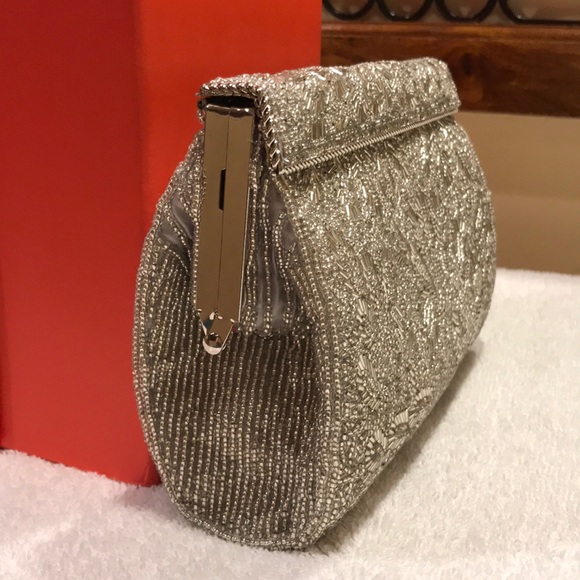 Silver sequined clutch with silver metal chain - Picture 2 of 2